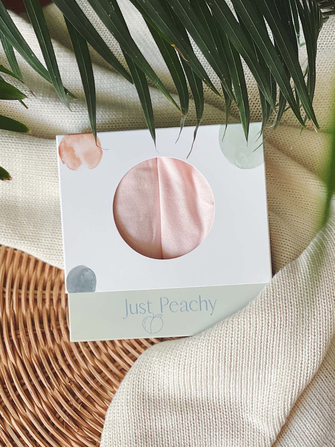 These tank tops are super soft and gentle on your little ones' skin. Designed with a loose, unisex fit for play, movement and a comfy night's rest. Wear the breathable layer under garments for day or snooze in the ultimate comfort. Made with modal interwoven with eco-soft technology. Comes with: 2x pink tank tops.