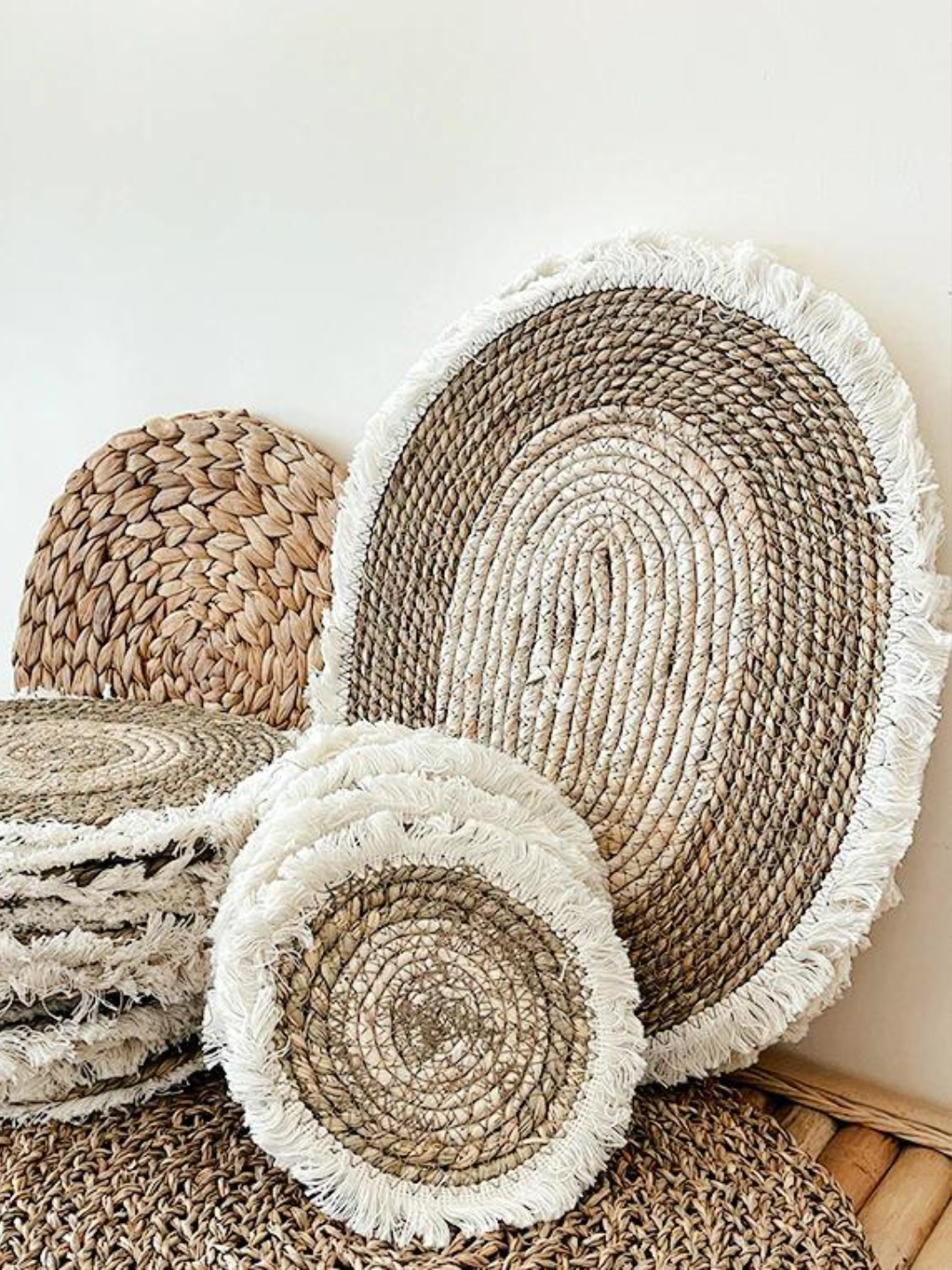 natural seagrass placemat handmade in India eco-friendly home goods kitchenware shop sustainably eco-friendly