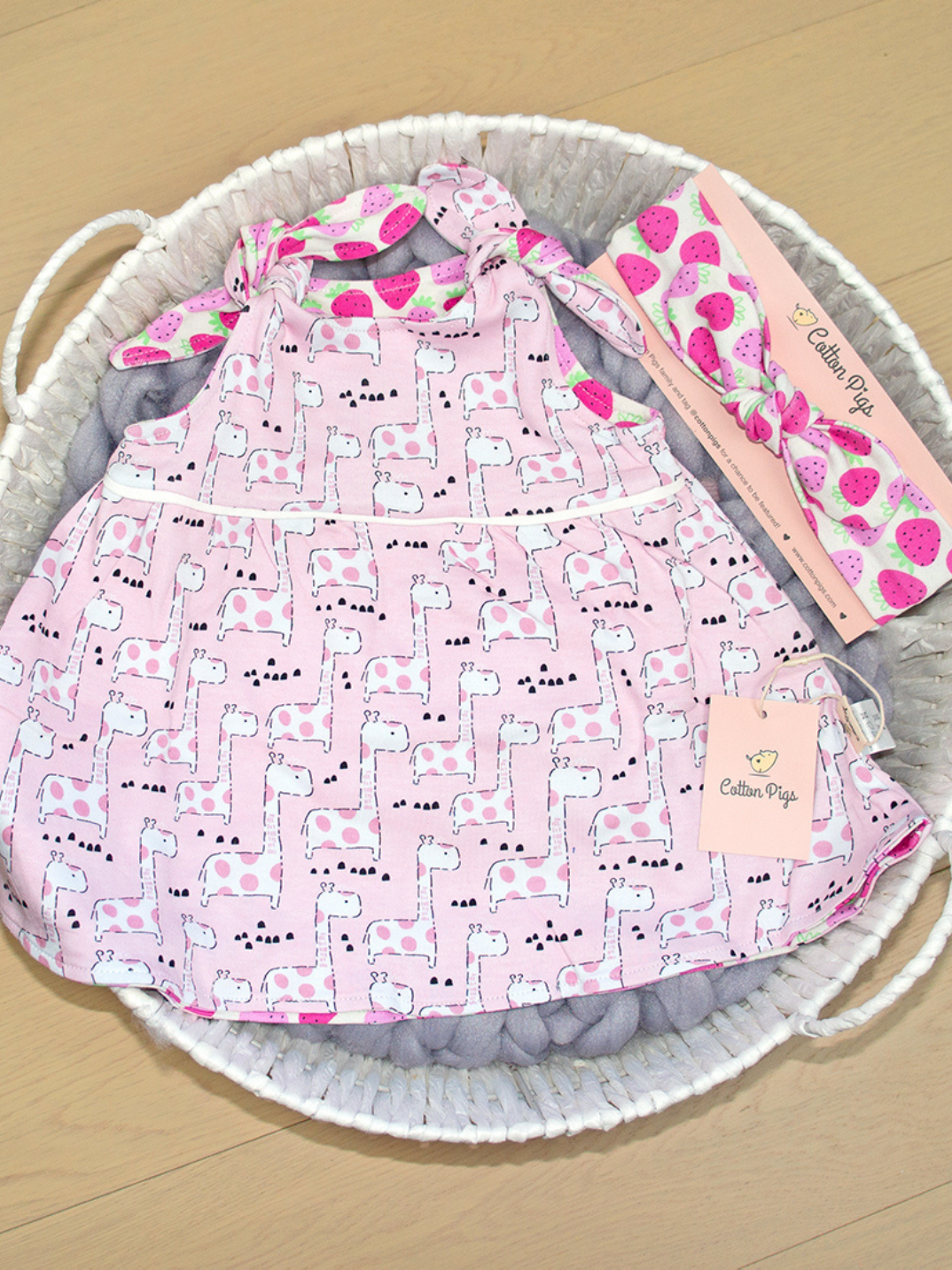 100% certified organic cotton gift set children's clothing sustainable brand eco-friendly Cotton Pigs