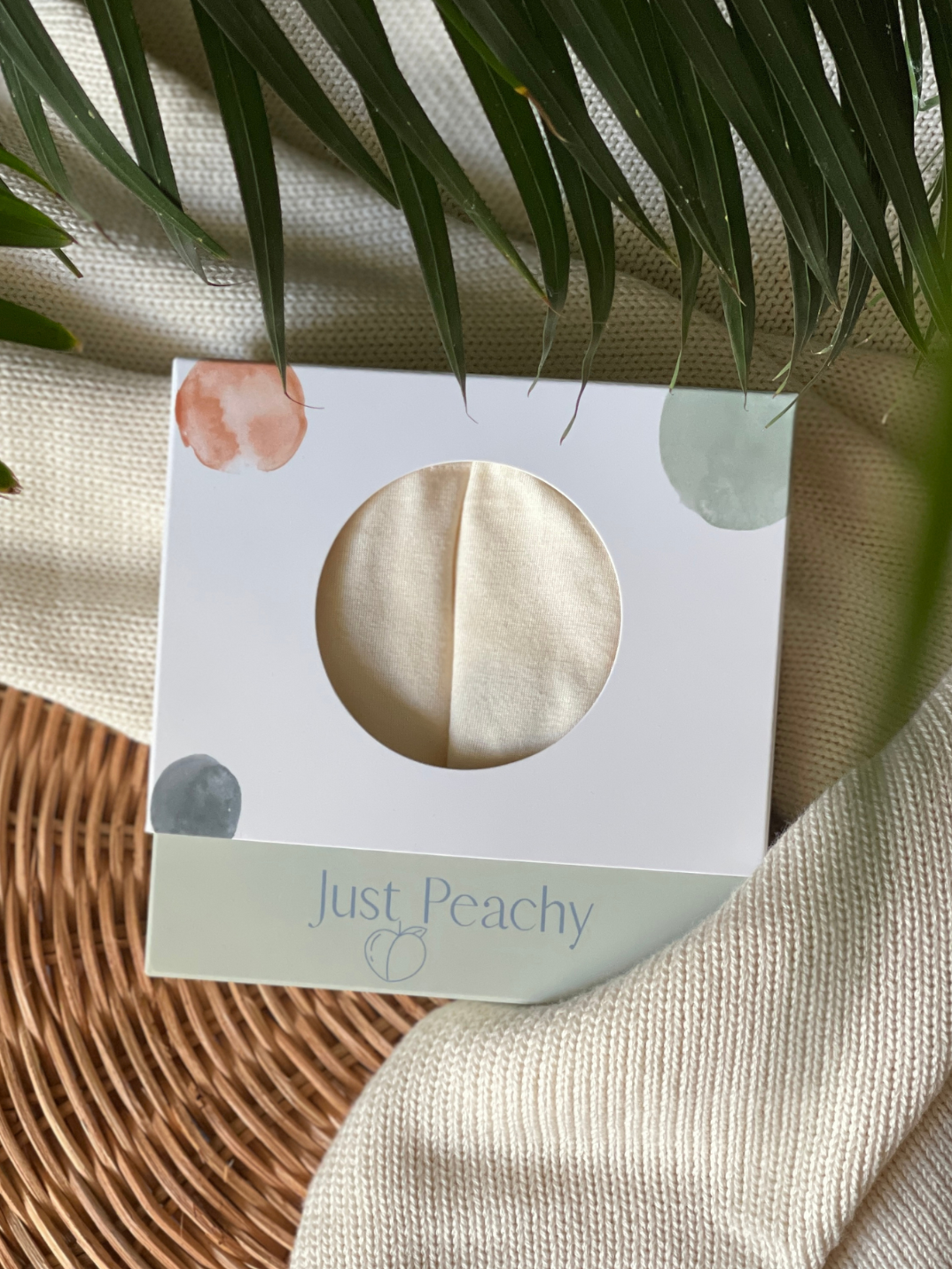 These tank tops are super soft and gentle on your little ones' skin. Designed with a loose, unisex fit for play, movement and a comfy night's rest. Wear the breathable layer under garments for day or snooze in the ultimate comfort. Made with modal interwoven with eco-soft technology. Comes with: 2x cream tank tops.