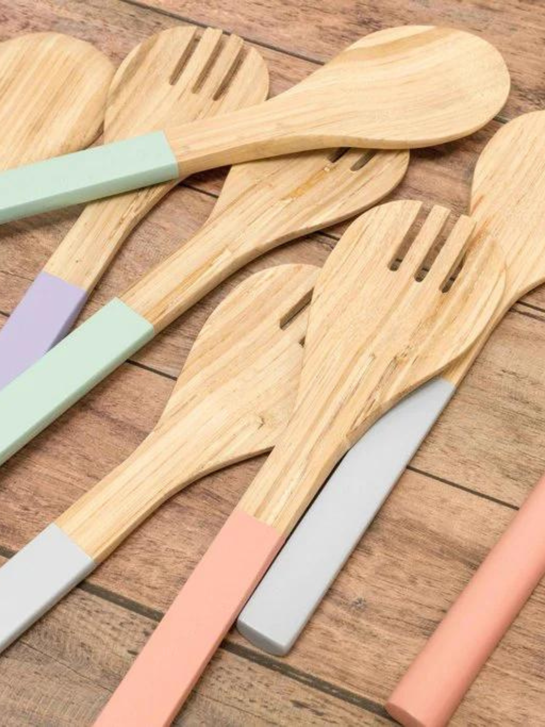 These fair trade bamboo serving utensils are great for both entertaining and everyday use. Editors' notes: Hand shaped by a women's group using local bamboo in a Vietnamese village, this bamboo serving utensils are produced to the highest environmental and social standards. 100% natural, high quality, ethically-made, and eco-friendly.