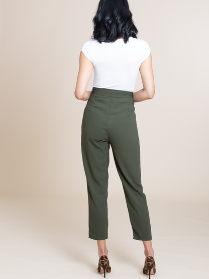 The most flattering trousers out there, we promise. The Lexi combine comfort and style with an easy-yet-sophisticated silhouette and paper bag waist. Pair with heels for work or throw on sneakers and the Kara bodysuit for casual comfort. Breathable and wrinkle-resistant fabric for 100% convenience.
