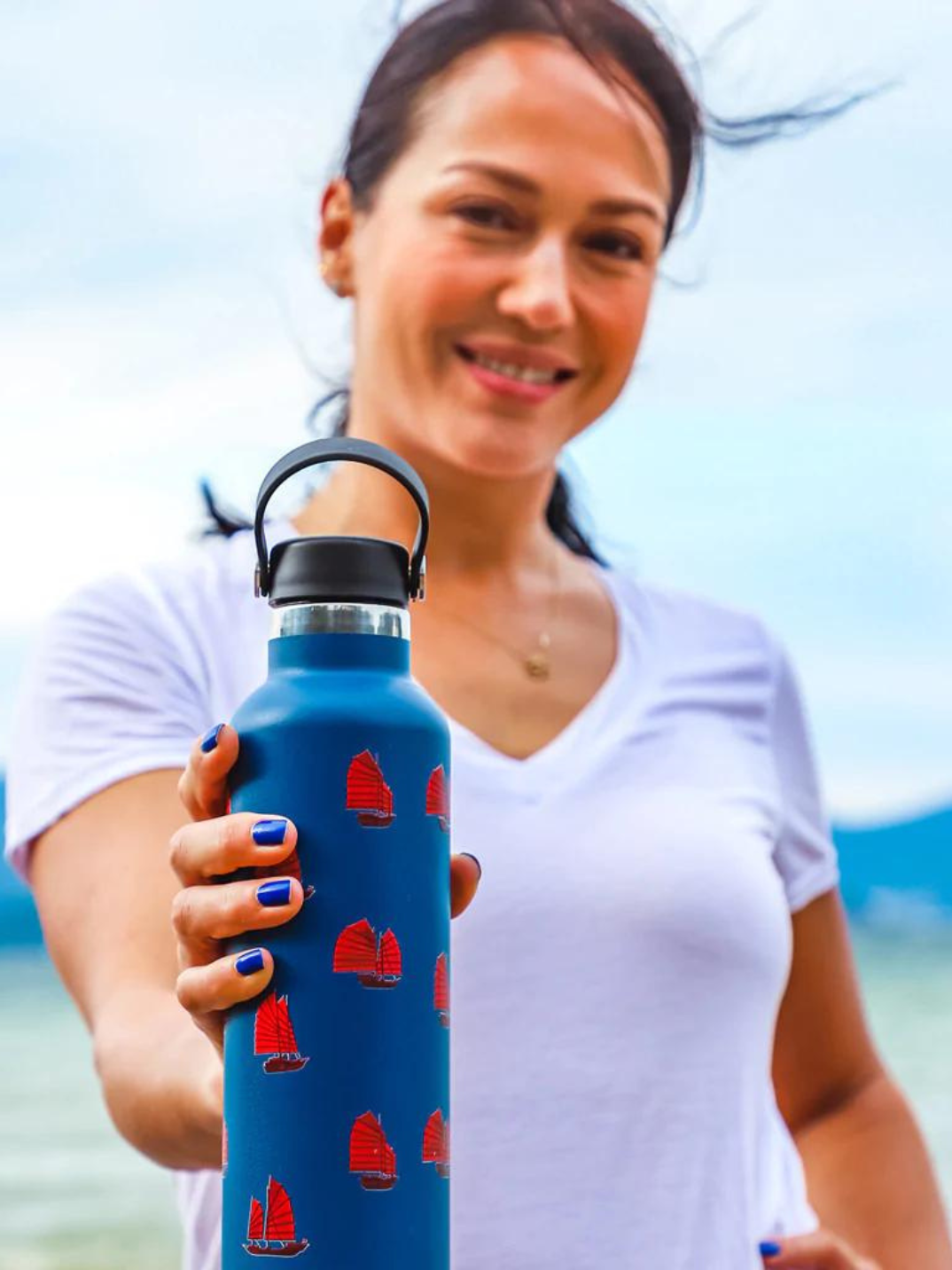 BPA-free reusable water bottle junk boat