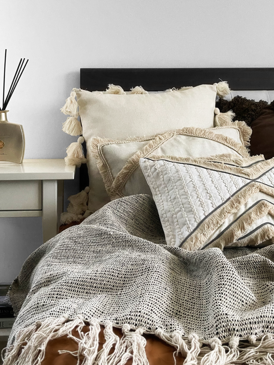 Give your living space a cozy warm feeling with our cotton slub throw. Ethically made in India