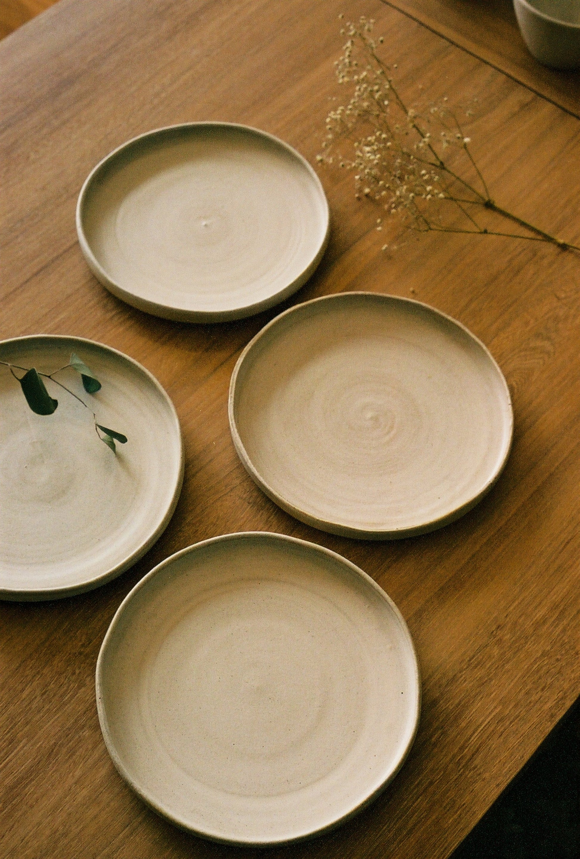 classic dinner plate elegant timeless handmade ceramics natural eco-friendly