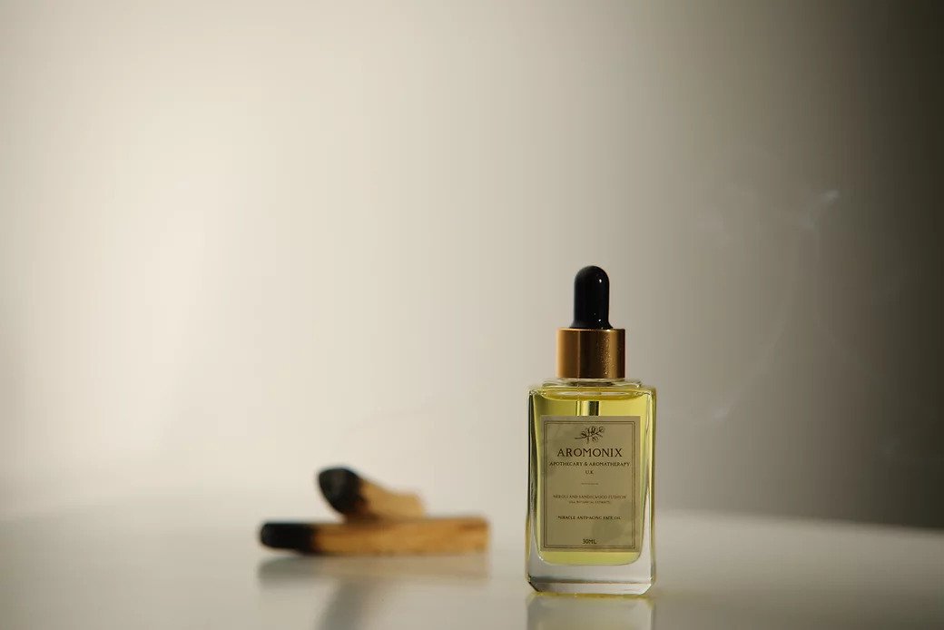 neroli sandalwood body oil face oil natural sustainable skincare